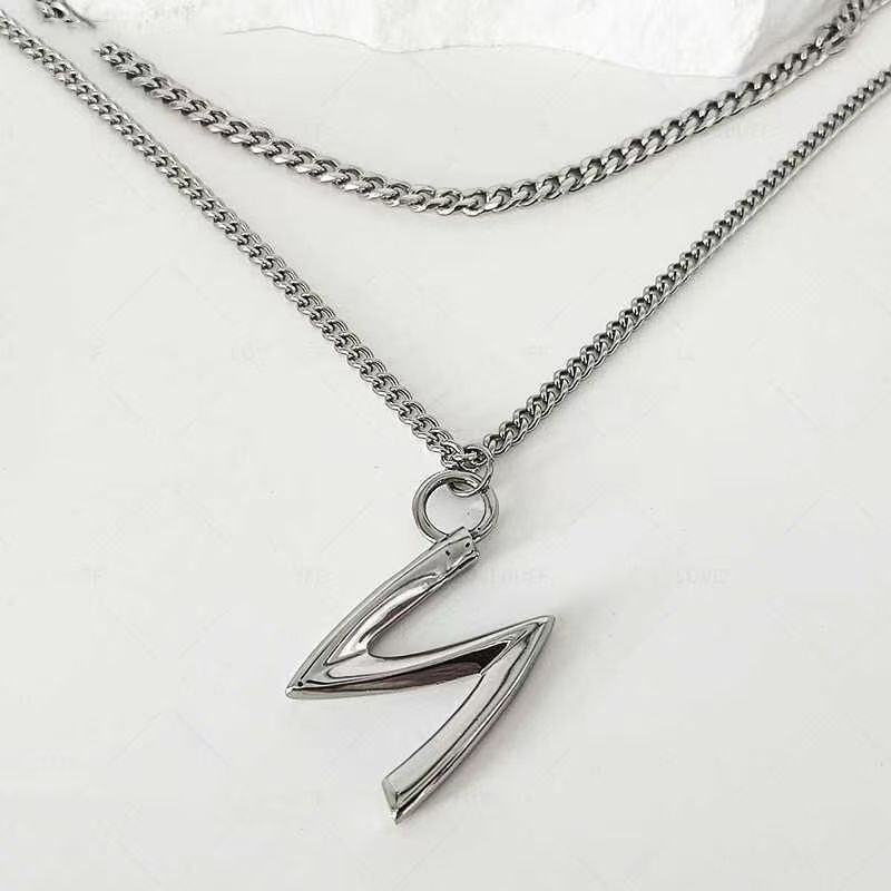 Sylus snow card necklace