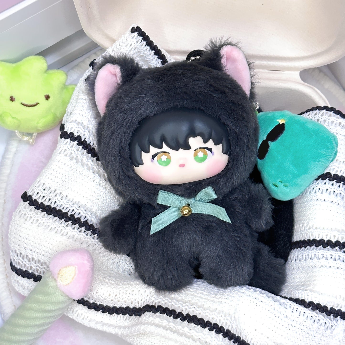 LnD Plush Bag pendant Blink box